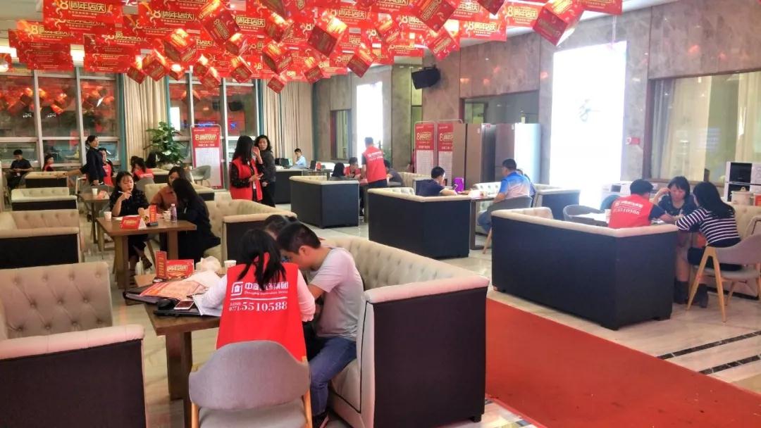 這家公司居然這么火爆，是什么吸引了他們?